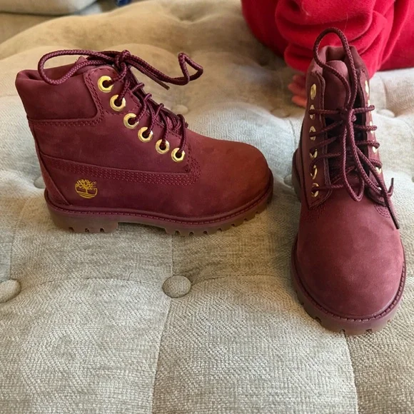 Timberland Maroon Lace-Up Boots - Picture 2 of 7